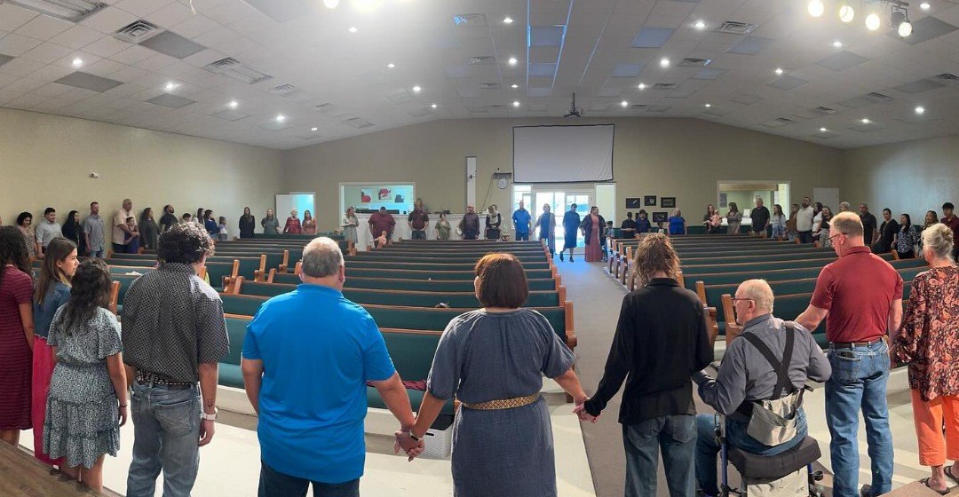 The Stockdale Church of Christ family gathered for worship